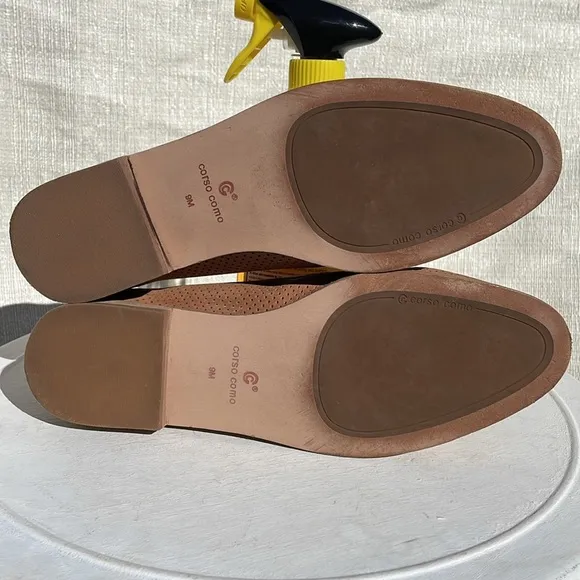 Corso Como Women’s Carlynee Perforated Nubuck Tan Loafer Shoes Sz 9
