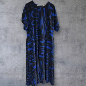 COS pleated midi T-shirt dress Blue and Black Pattern size L EUC