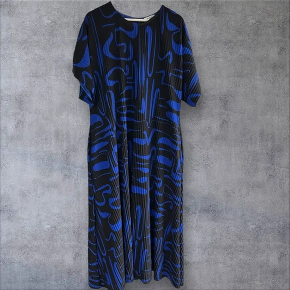 COS pleated midi T-shirt dress Blue and Black Pattern size L EUC