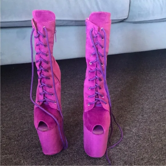 Cosmopole Cosmopolitan berry suede with open toe boots