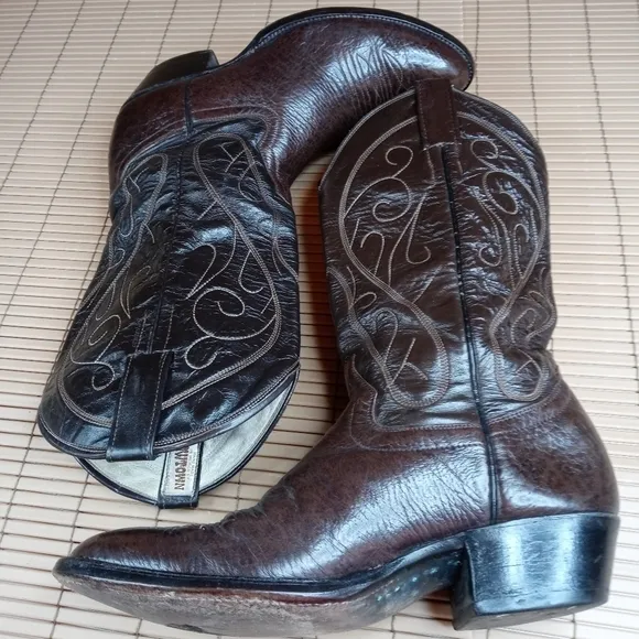 COWTOWN Cowboy Boots 9 D Mens Brown BULLHIDE Leath