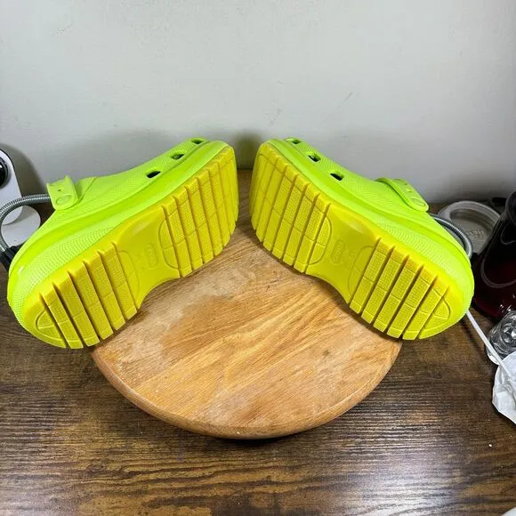 Crocs Classic‎ Mega Cruch Clog Sandals Shoes Womens SIze 8 Green Lemonade