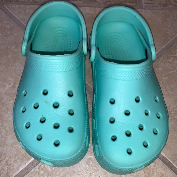 CROCS Seagreen shoes sandals kid’s big girls size  4 6
