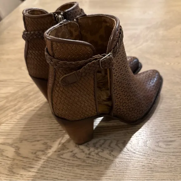 Cuadra Women's Western Bootie in Bovine Leather with Zipper Boots Size 7.5 NEW
