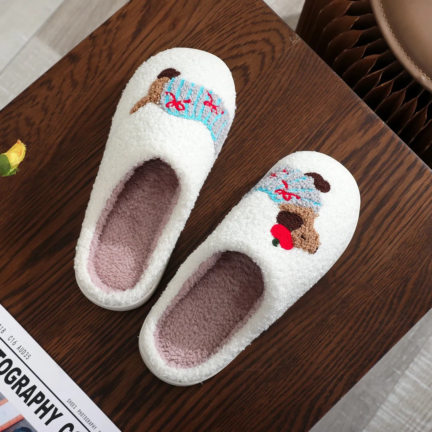 Dachshund Pet Pattern Embroider Plush Home Thick-Soled Comfortable Woolen Cotton Slippers Cute Warm Non-Slip Indoor Slippers Pet Mom Gift Dog Lovers Men and Women Can Wear