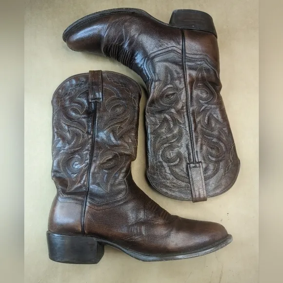 Dan Post Boots men's size 9.5D brown leather round toe Western cowboy boots.