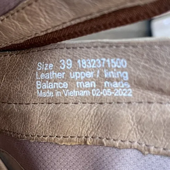 Dansko Sarah Boots Tan Milled Burnished Leather Ankle Booties Size 39 Size Zip
