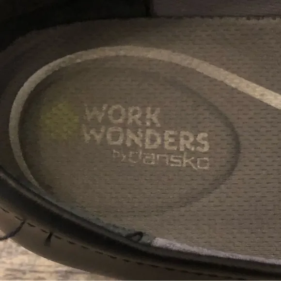 Dansko Work Wonders Black Shoes- Brand new, worn only around house size 40(8.5)