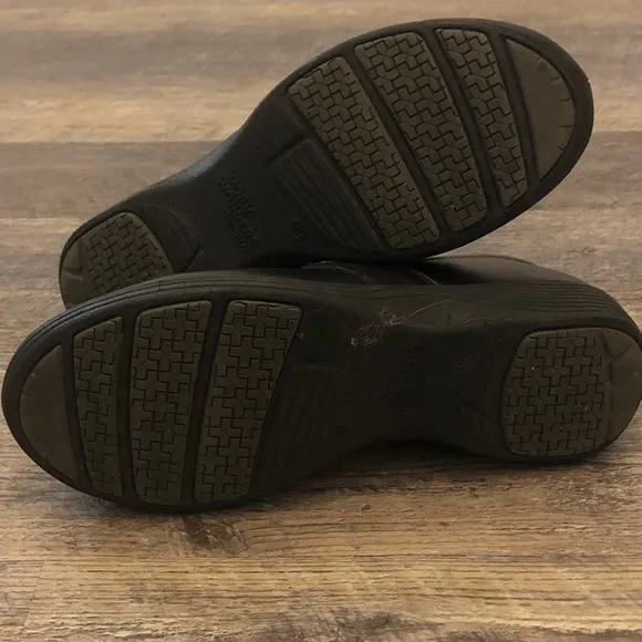 Dansko Work Wonders Black Shoes- Brand new, worn only around house size 40(8.5)