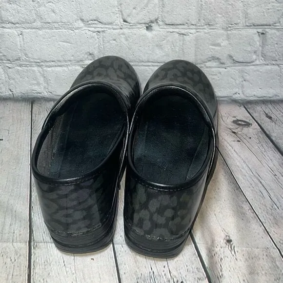 DANSKO XP Clogs Womens Size 41  10.5-11  Worn Once!