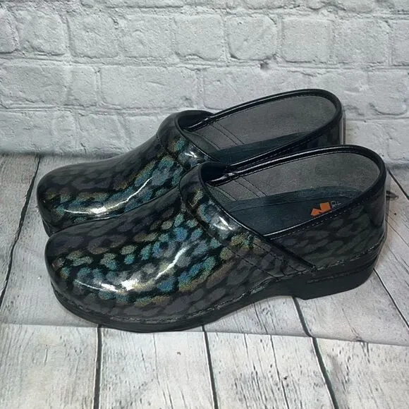 DANSKO XP Clogs Womens Size 41  10.5-11  Worn Once!