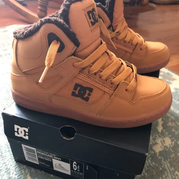 DC shoes