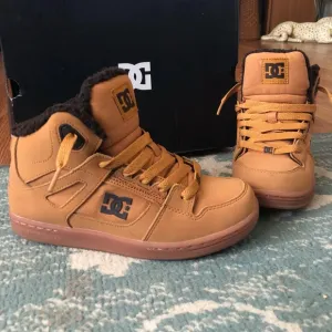 DC shoes