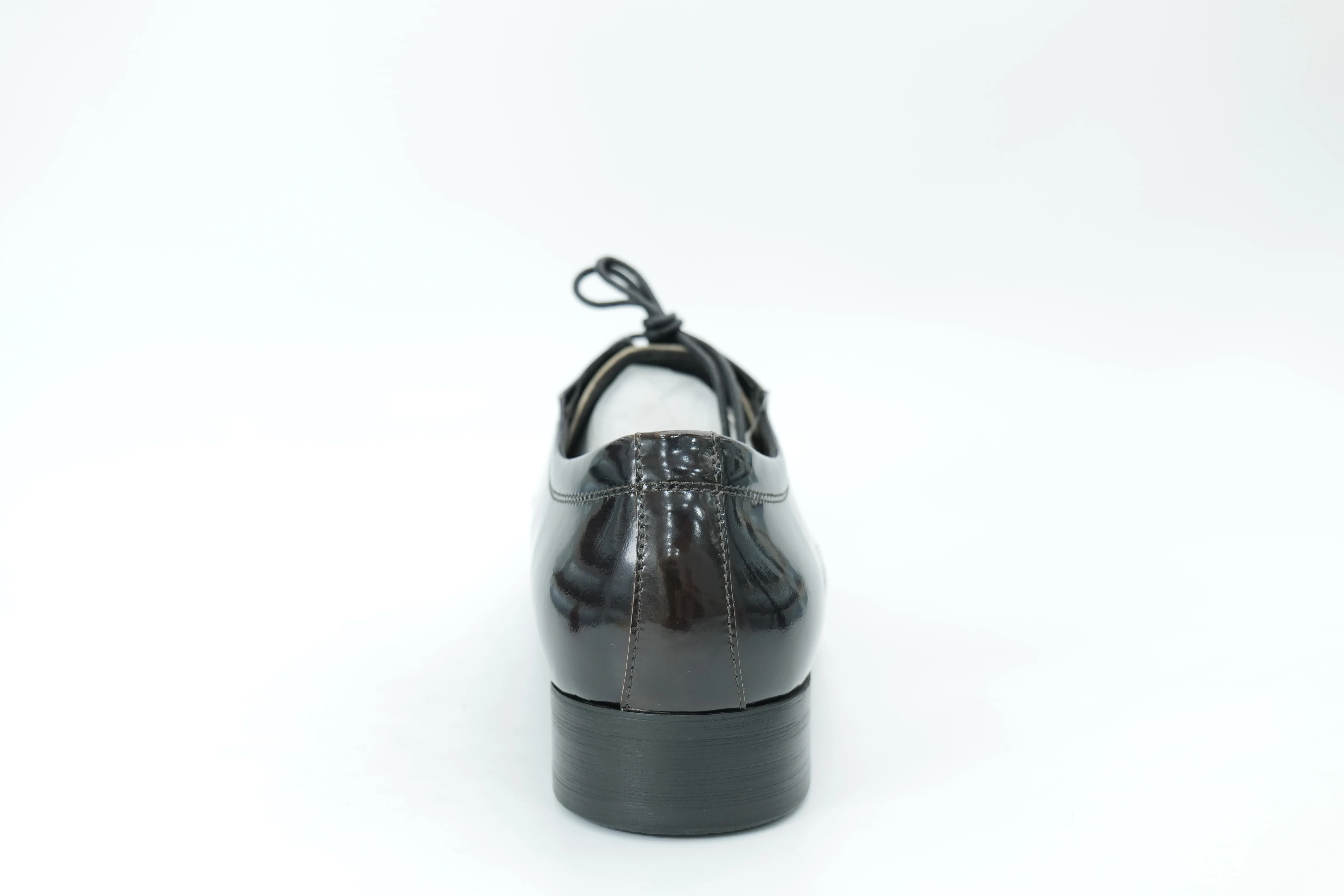 Derby shoes