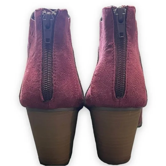 DIBA Maddie Cutout Heeled Laser Cut Booties in Burgundy sz 8.5