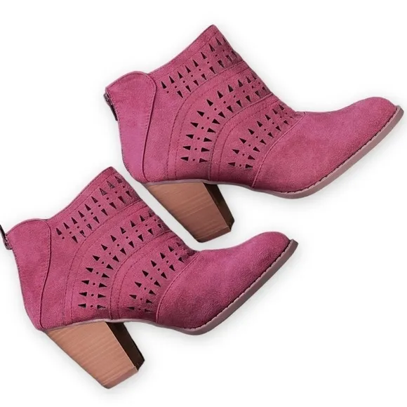DIBA Maddie Cutout Heeled Laser Cut Booties in Burgundy sz 8.5