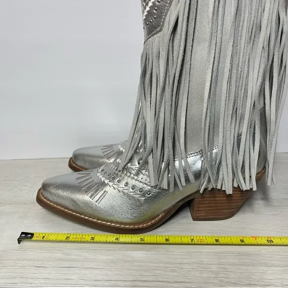 Dingo Gypsy Studded Fringe Metallic Snip Toe Cowboy Silver Boots 6M DI 737