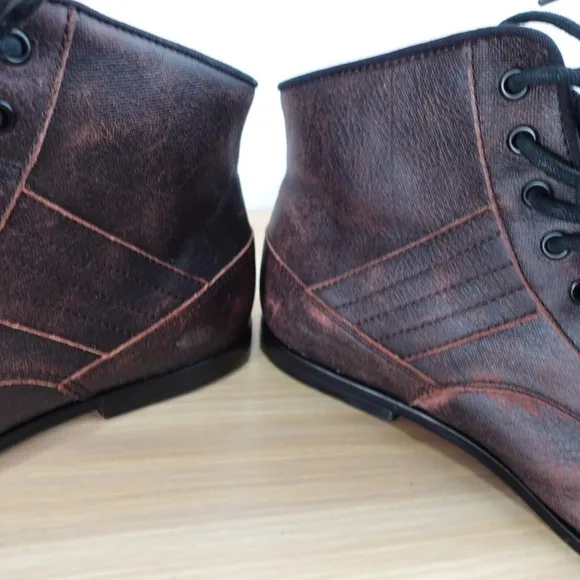 Distressed Combat Chukka Shoes Mens 10.5 Plum Purple KR3W Lace Up Ankle Boots