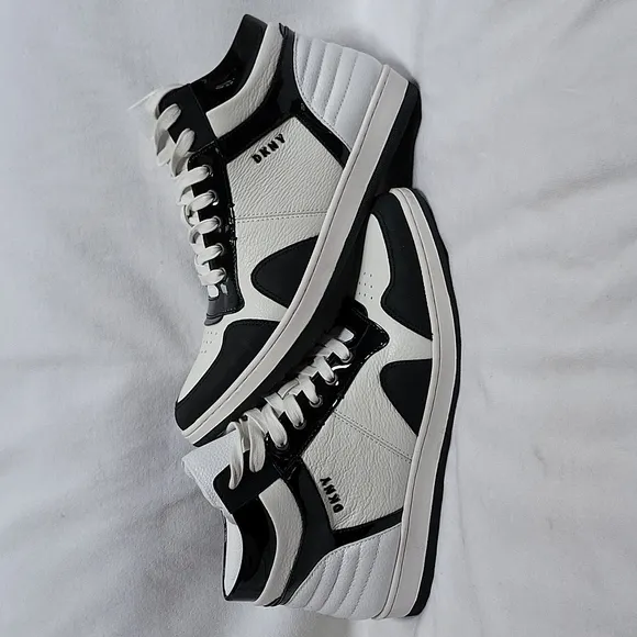 DNKY Black And White Simmons High Top Leather Sneakers Size 9.5