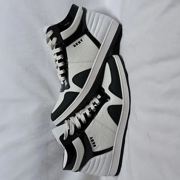 DNKY Black And White Simmons High Top Leather Sneakers Size 9.5