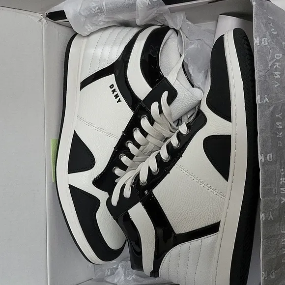 DNKY Black And White Simmons High Top Leather Sneakers Size 9.5