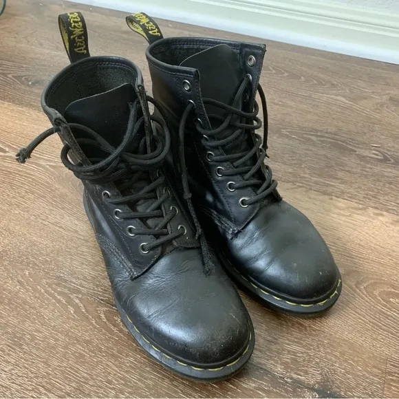 Doc martens womens black 1460 lace up boots 7