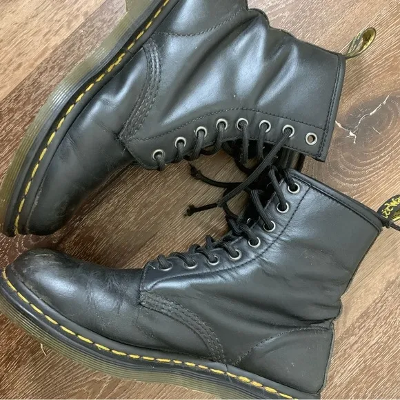 Doc martens womens black 1460 lace up boots 7