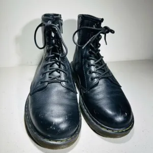 Doc Martens Black Delaney Leather Boots Size 5 Girls,