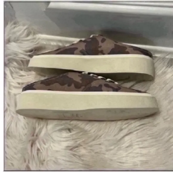 Dolce Vita Camouflage Sneakers Size 7.5