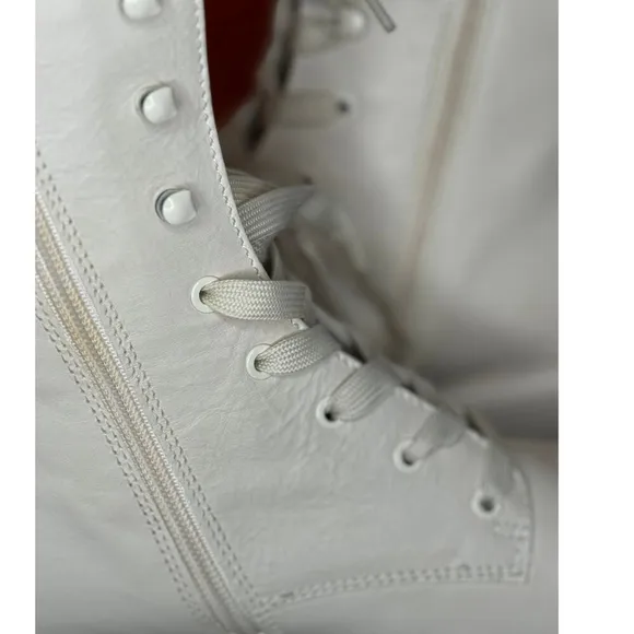 Dolce Vita Clear | Ivory Leather Lottie Lug Boots Lace Up Combat SIZE 8.5