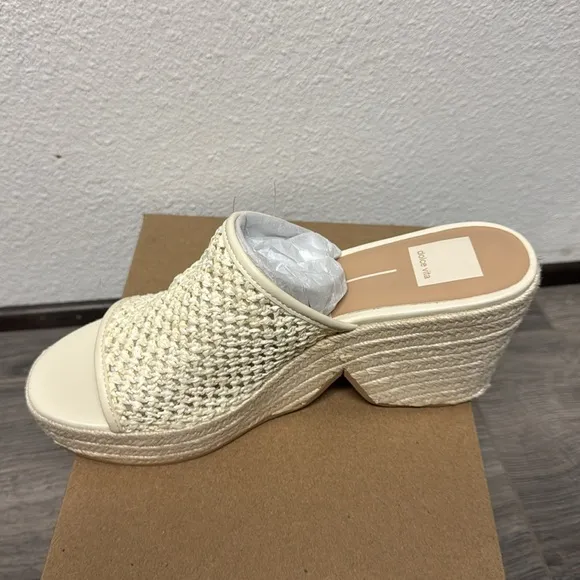 Dolce Vita Saydie Raffia Slip On Wedge Sandals Ivory Women’s