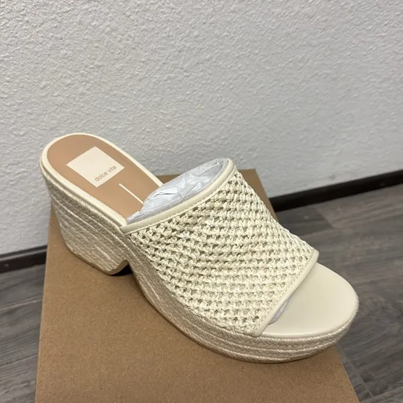 Dolce Vita Saydie Raffia Slip On Wedge Sandals Ivory Women’s
