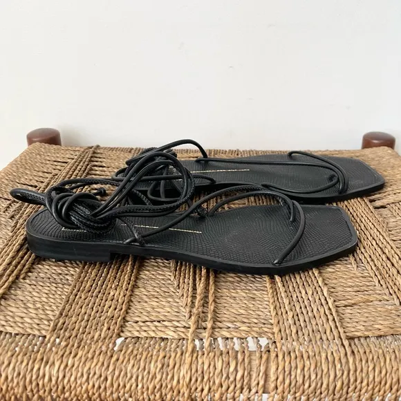 Dolce Vita Shoes Women’s 6.5 Ivette Sandals Black Stella  Gladiator