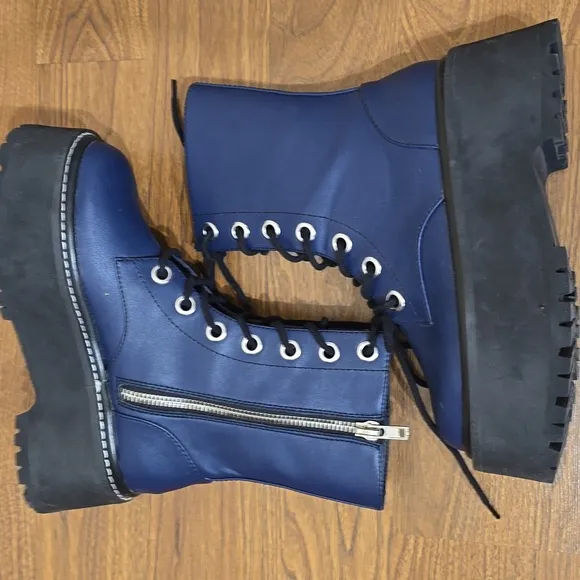 DOLLS KILL dELiA*s LOST IN THE CROWD COMBAT BOOTS PLATFORM ZIP BLUE