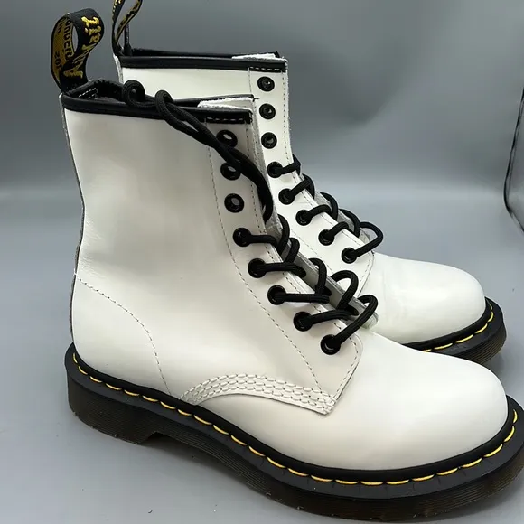 Dr Martens 11821‎ white smooth