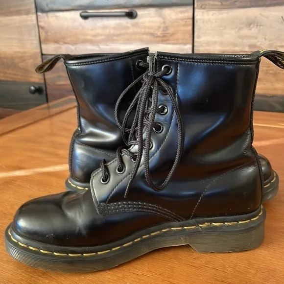 Dr. Martens 1460 Black Smooth Leather Boots Size 7
