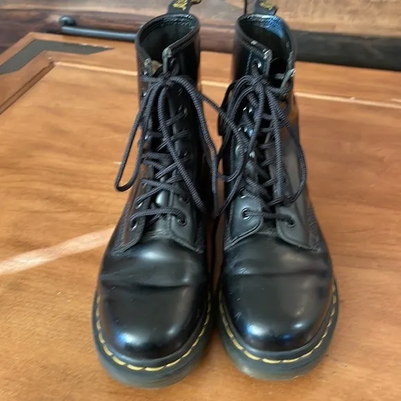 Dr. Martens 1460 Black Smooth Leather Boots Size 7