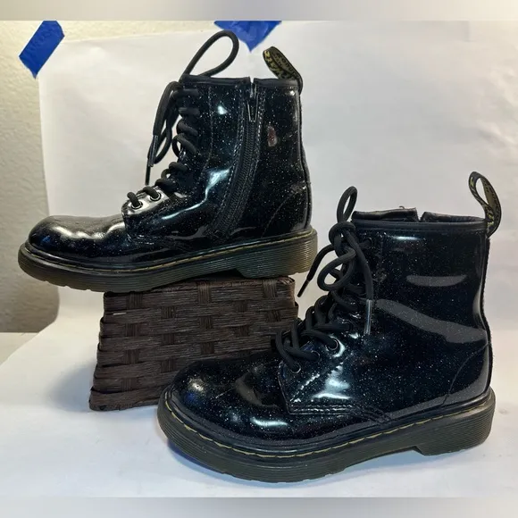 Dr. Martens 1460 Glitter J Lace up Boots Coated Sparkle Kid’s/Girl’s Size 1