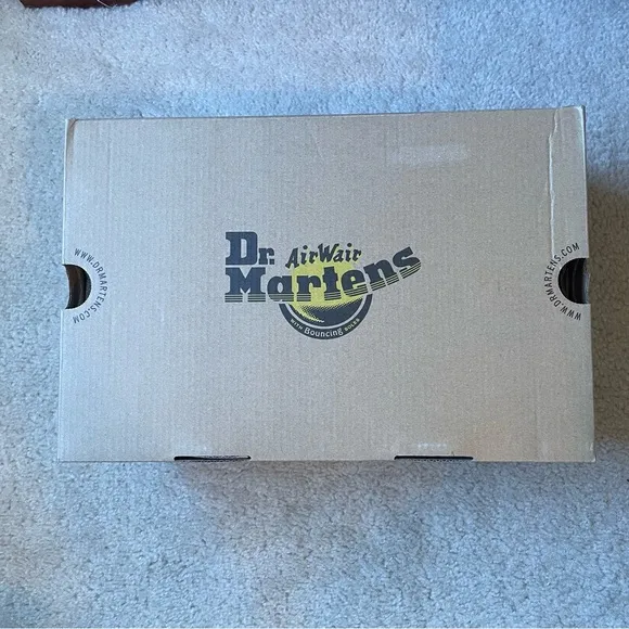 Dr. Martens 1460Y Black Leather Boots NEW Size 7