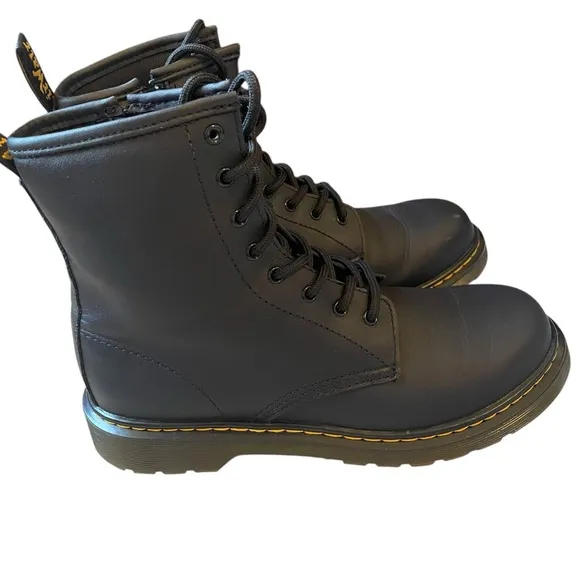 Dr. Martens 1460Y Black Leather Boots NEW Size 7