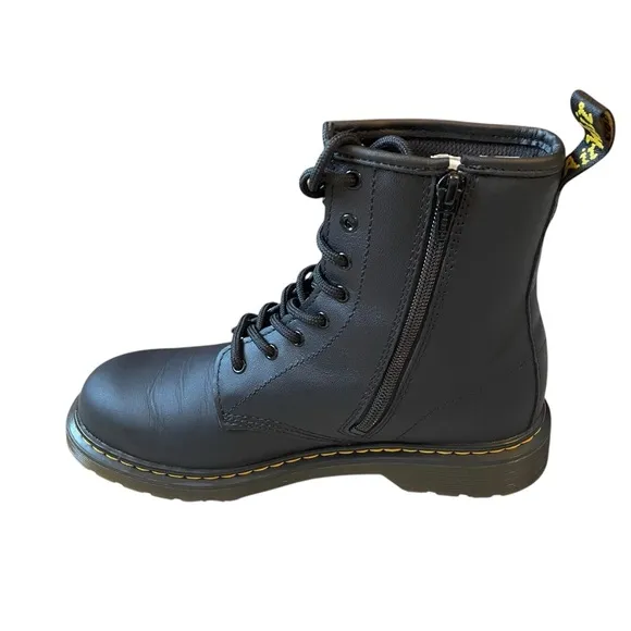 Dr. Martens 1460Y Black Leather Boots NEW Size 7
