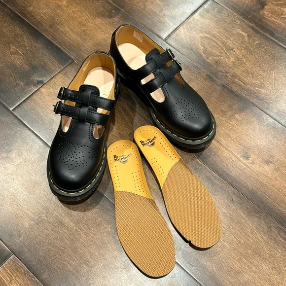 DR. MARTENS 8065' Mary Jane NEW