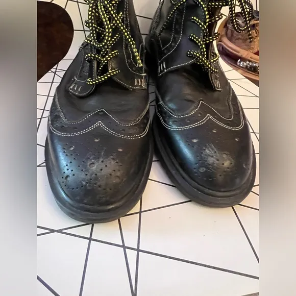Dr. Martens Affleck Brogue Wingtip black leather boots size 10 new laces