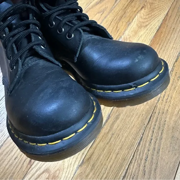Dr Martens Black Leather 8 Eye Boot Size 5