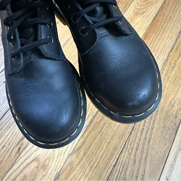 Dr Martens Black Leather 8 Eye Boot Size 5