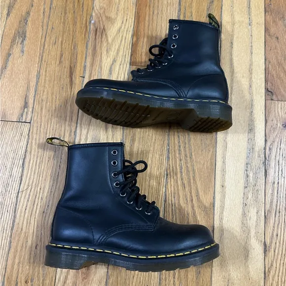 Dr Martens Black Leather 8 Eye Boot Size 5