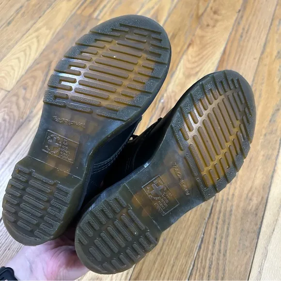 Dr Martens Black Leather 8 Eye Boot Size 5
