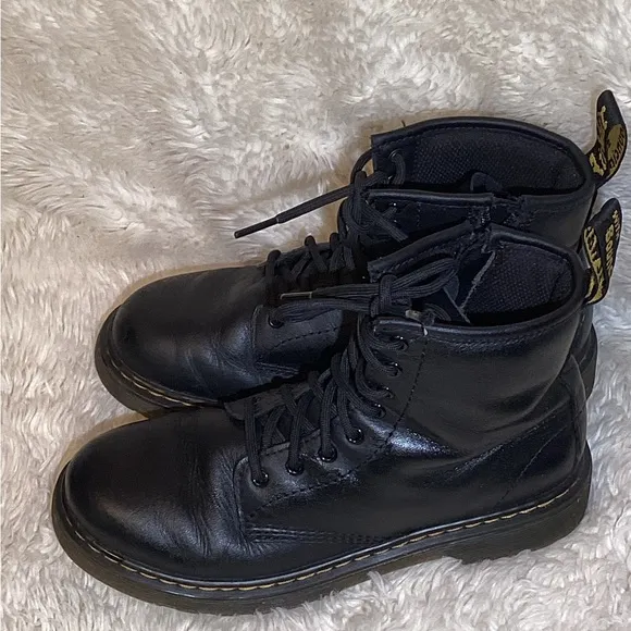Dr Martens black leather boots size 3