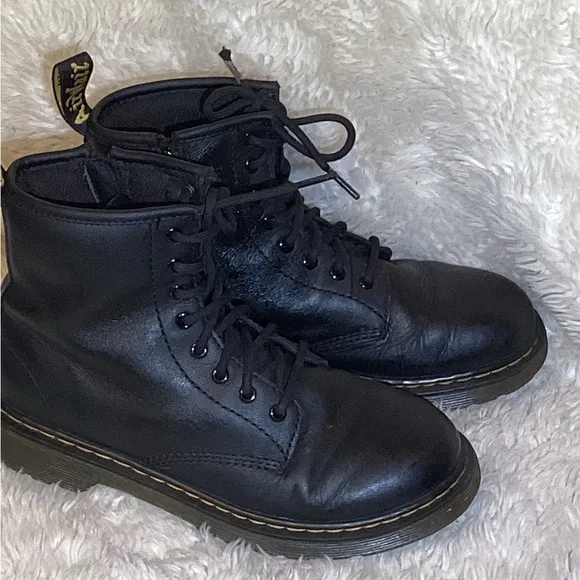 Dr Martens black leather boots size 3