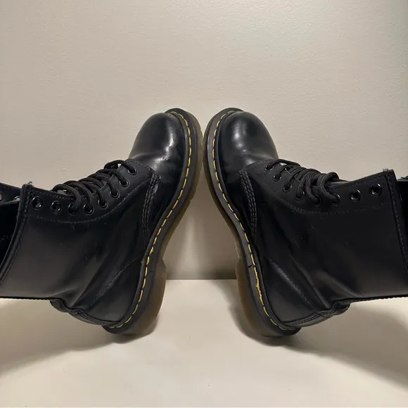 Dr Martens Black Leather Lace Up Boots Women’s Size 6 Grunge Combat Work Shoes